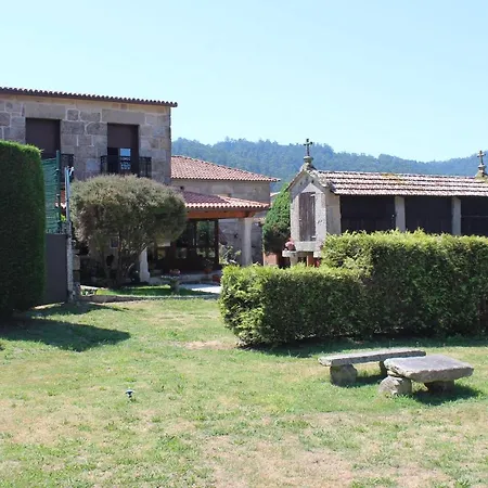 Hotel Eirado Do Pino * メアニョ