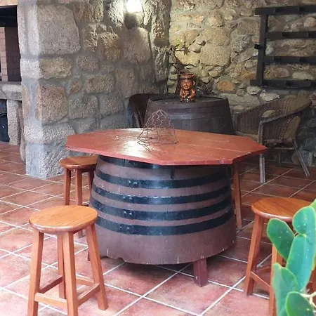 Hotel Eirado Do Pino * メアニョ